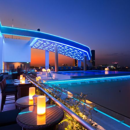 Sun & Moon, Urban Hotel Phnom Penh Exteriör bild